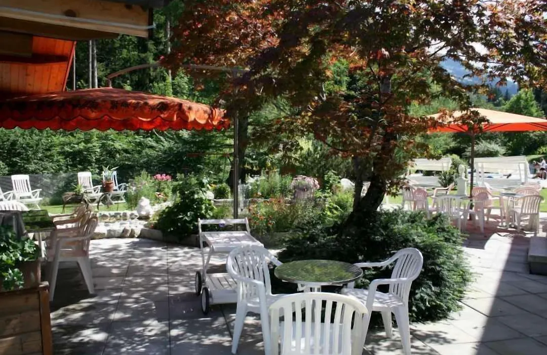 Vista Resort Hostel-1
